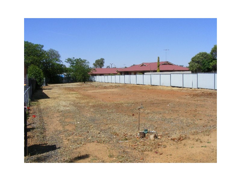 33 Cecile Street, Parkes NSW 2870