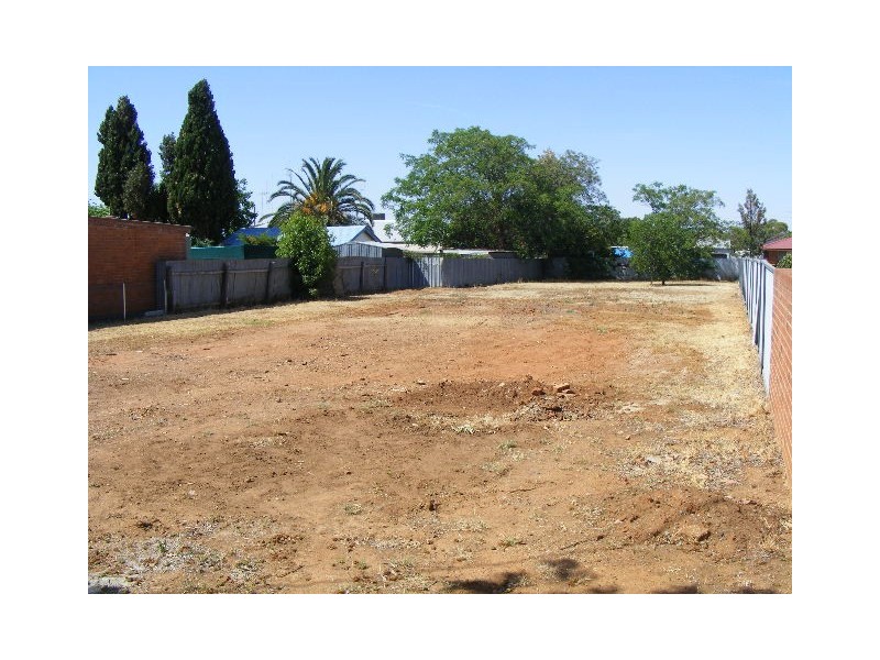 33 Cecile Street, Parkes NSW 2870