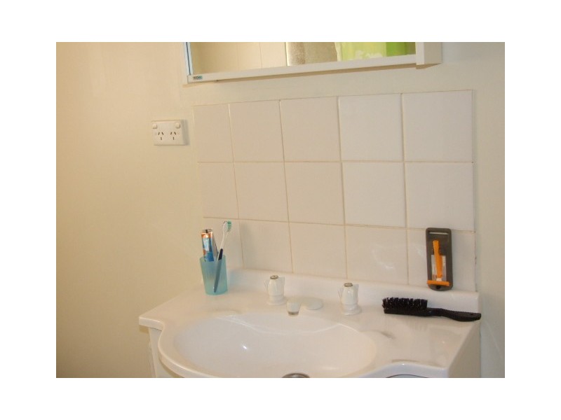 11 Best Street, Parkes NSW 2870