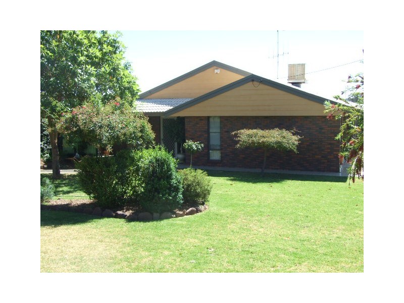 6 Coronation Avenue, Parkes NSW 2870