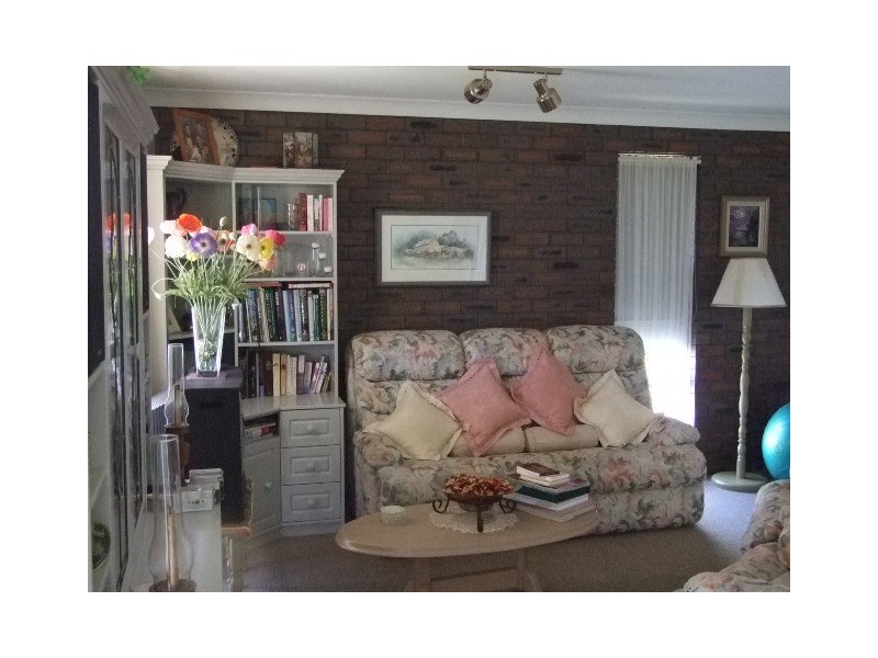 6 Coronation Avenue, Parkes NSW 2870