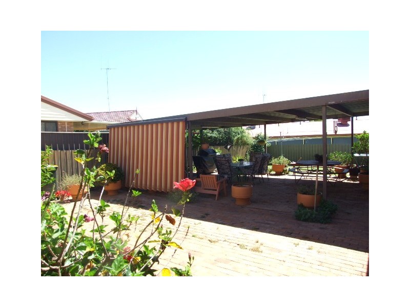 6 Coronation Avenue, Parkes NSW 2870