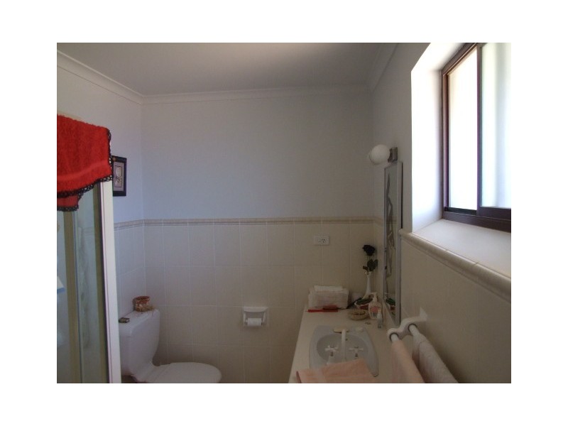 6 Coronation Avenue, Parkes NSW 2870