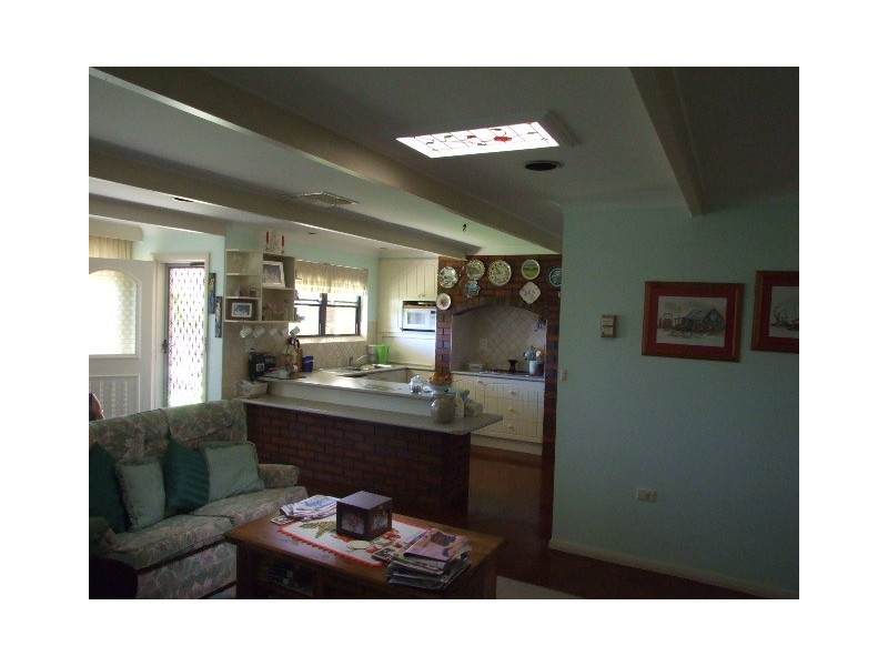 6 Coronation Avenue, Parkes NSW 2870