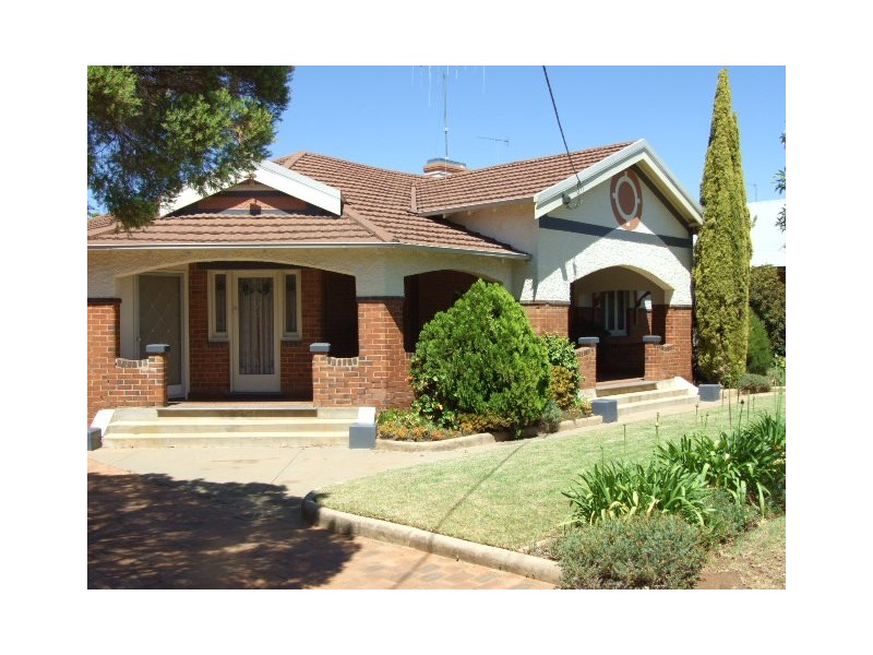 45 Dalton Street, Parkes NSW 2870
