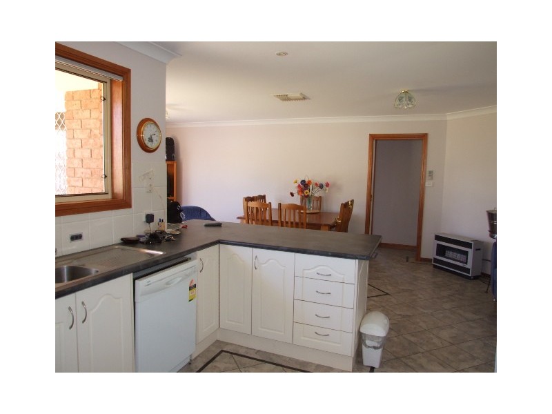 52 Forbes Road, Parkes NSW 2870