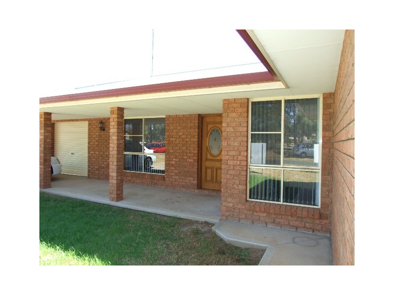52 Forbes Road, Parkes NSW 2870