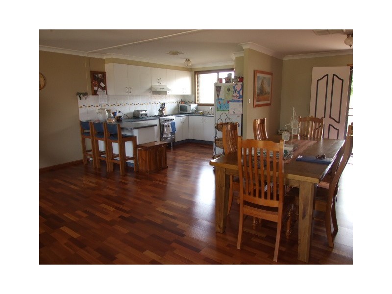 36 Birch Road, Parkes NSW 2870