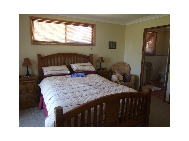 36 Birch Road, Parkes NSW 2870