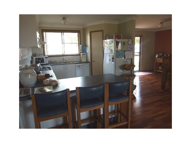 36 Birch Road, Parkes NSW 2870