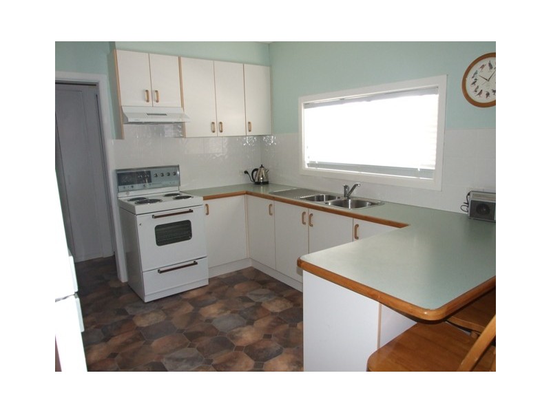 9 Webb Street, Parkes NSW 2870