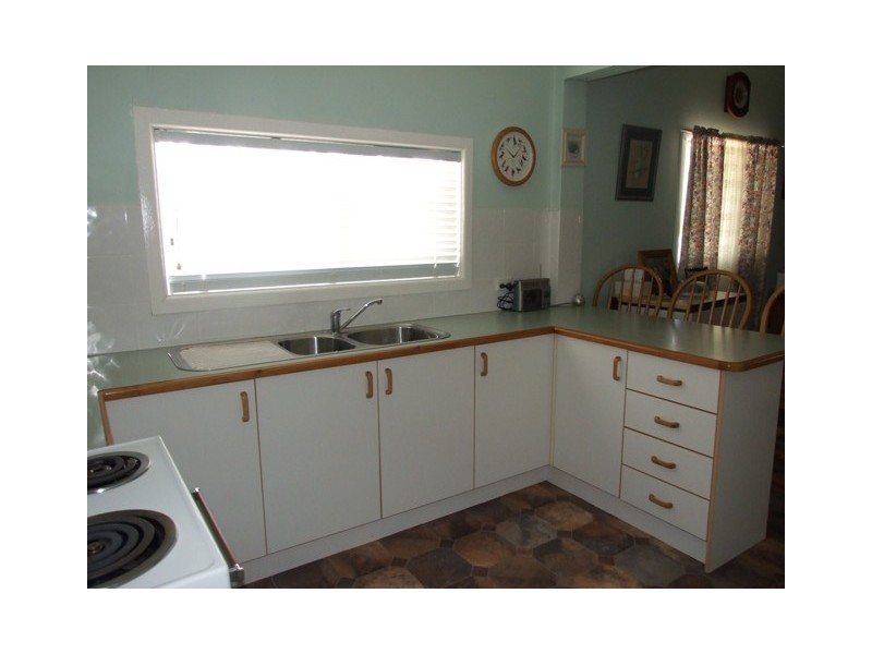 9 Webb Street, Parkes NSW 2870