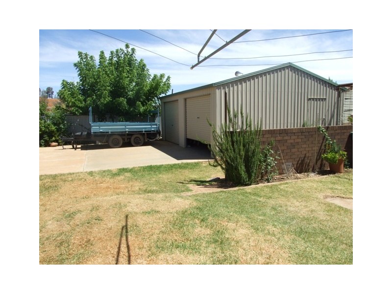 9 Webb Street, Parkes NSW 2870
