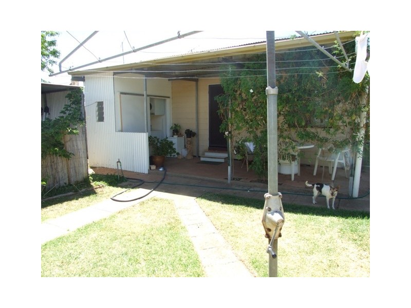 9 Webb Street, Parkes NSW 2870