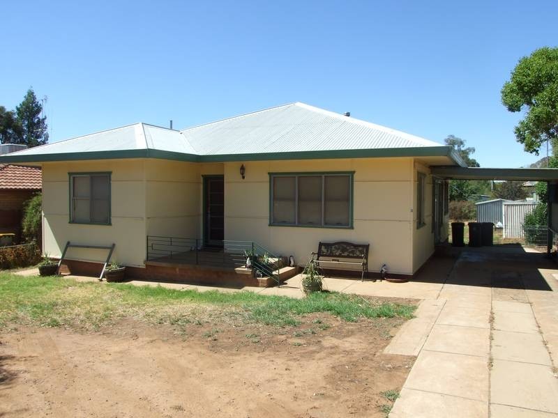 3 Thomas Street, Parkes NSW 2870