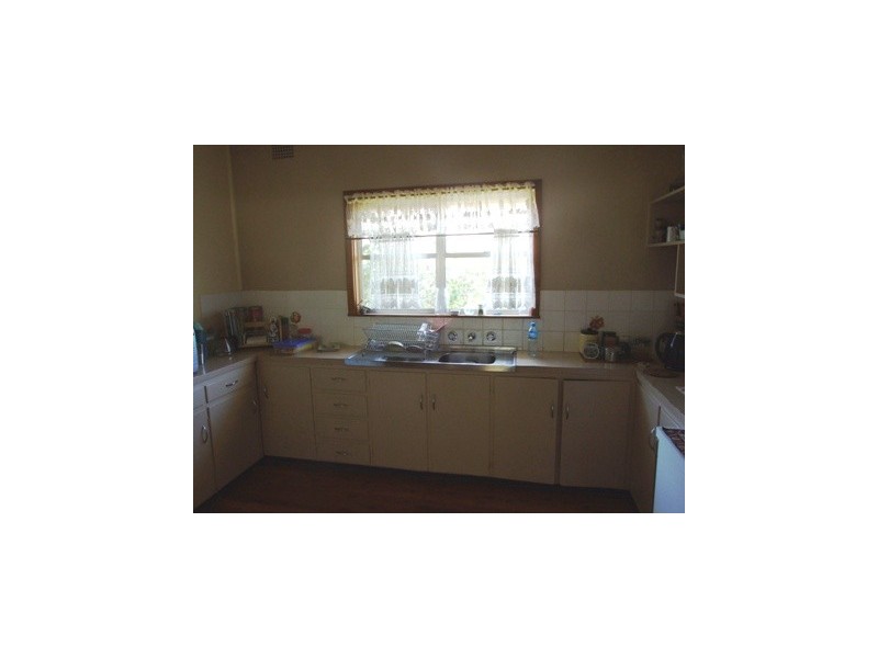 3 Thomas Street, Parkes NSW 2870