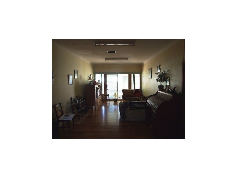 3 Thomas Street, Parkes NSW 2870