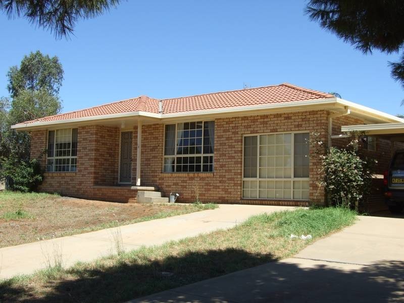 59 Medlyn Street, Parkes NSW 2870