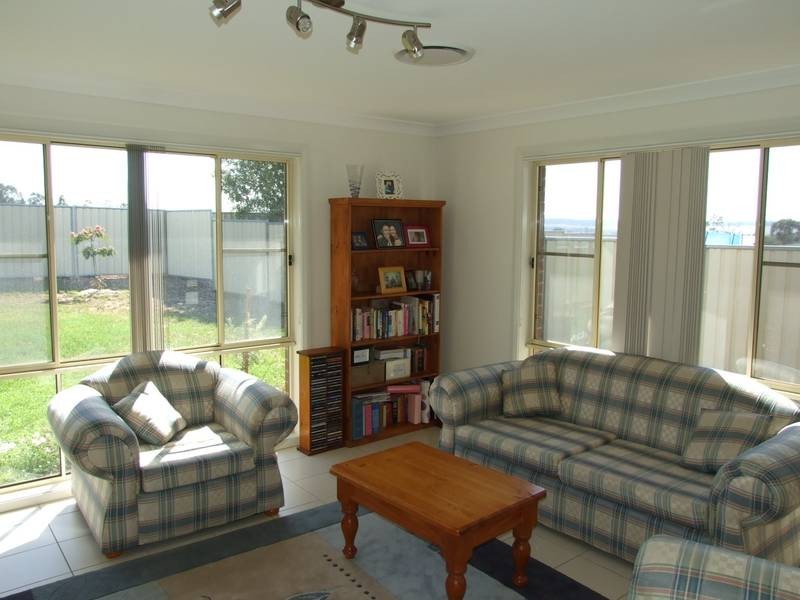 13 Noonan Street, Parkes NSW 2870