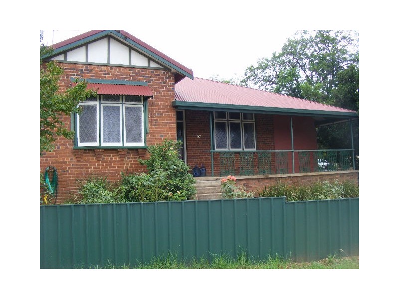 56 Orange Street, Parkes NSW 2870