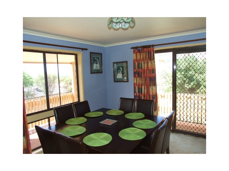 1 Glenwarrie Place, Parkes NSW 2870