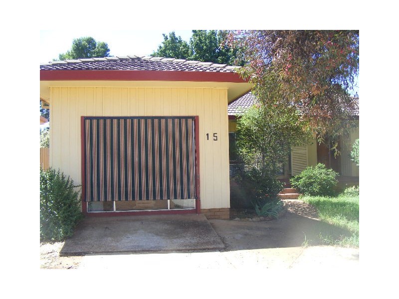 15 Thornbury Street, Parkes NSW 2870