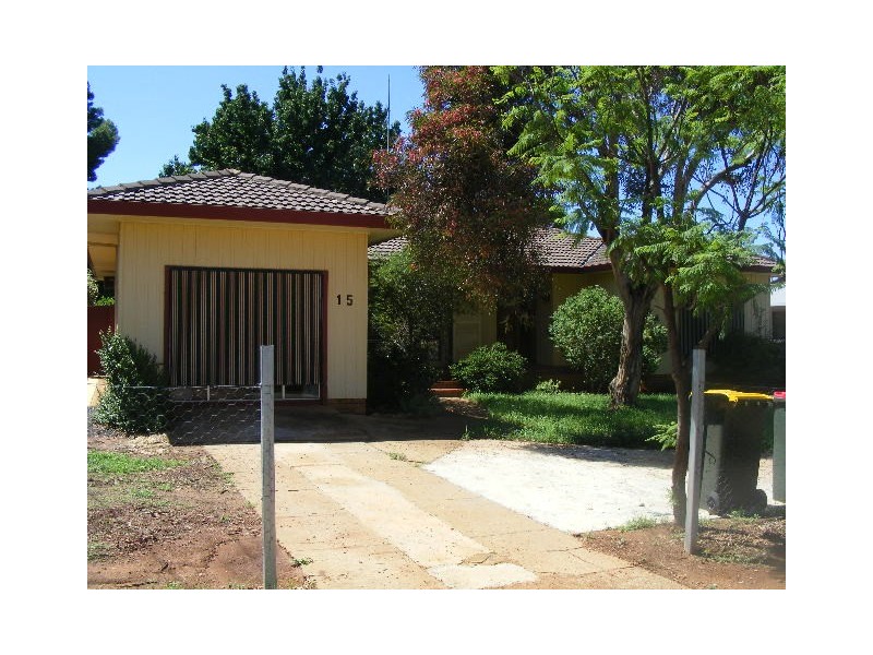 15 Thornbury Street, Parkes NSW 2870