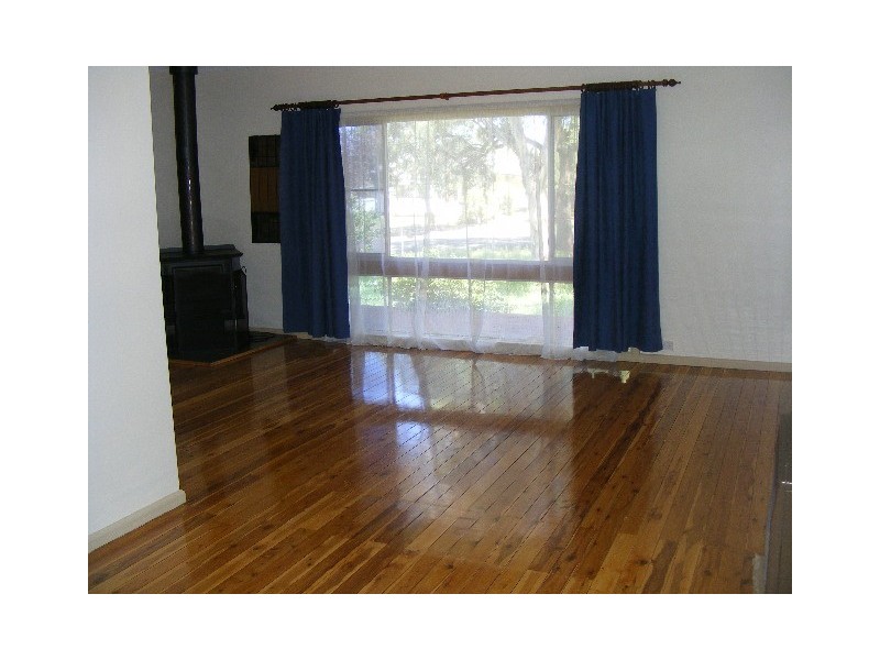 15 Thornbury Street, Parkes NSW 2870