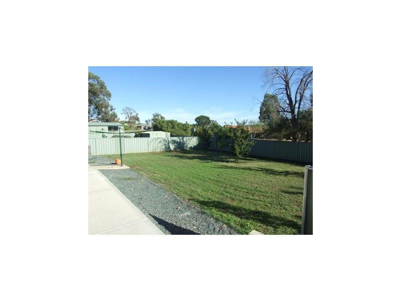 14 George Field Drive, Parkes NSW 2870
