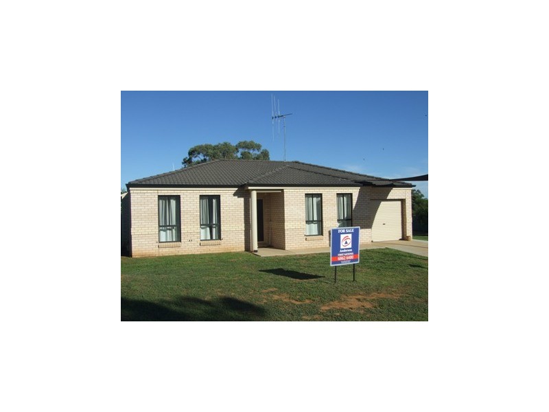 14 George Field Drive, Parkes NSW 2870