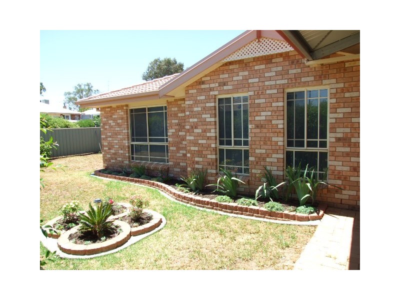41 Flinders Street, Parkes NSW 2870