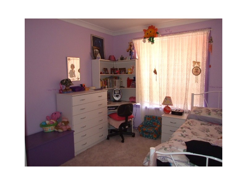 10 Mimosa Ave, Parkes NSW 2870