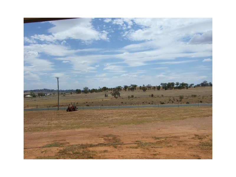 159 Deep Lead Rd, Parkes NSW 2870