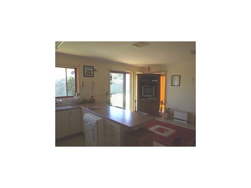 7 Banjo Place, Parkes NSW 2870