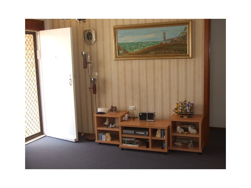 11 Best Street, Parkes NSW 2870