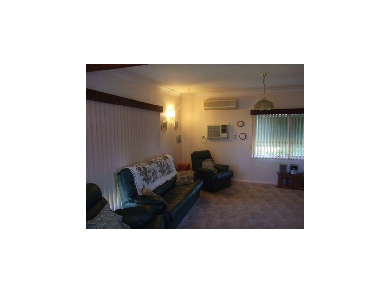 5 Glover Street, Parkes NSW 2870