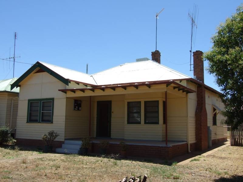 70 Mitchell Street, Parkes NSW 2870
