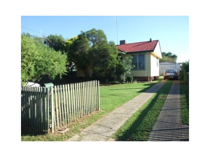 18 Kookaburra Street, Parkes NSW 2870