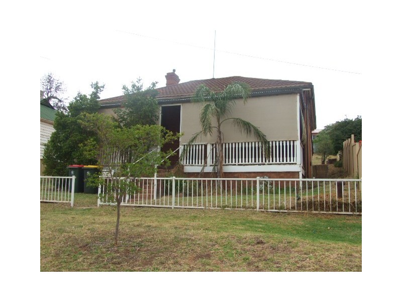 31 Hill Street, Parkes NSW 2870