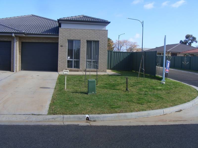 82A Close Street, Parkes NSW 2870