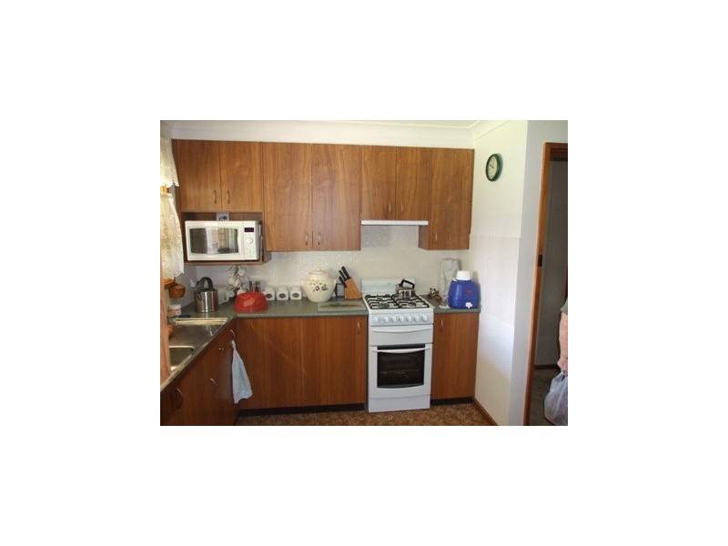 21 Brolgan Rd, Parkes NSW 2870