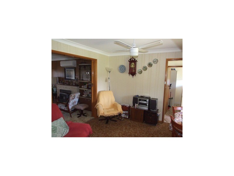 21 Brolgan Rd, Parkes NSW 2870