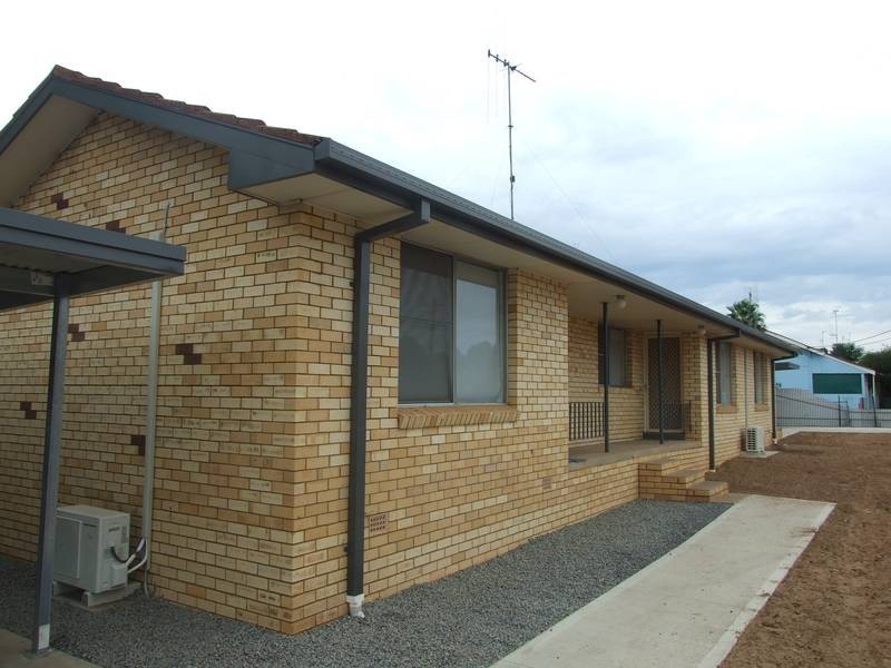 2/31 Forbes Road, Parkes NSW 2870