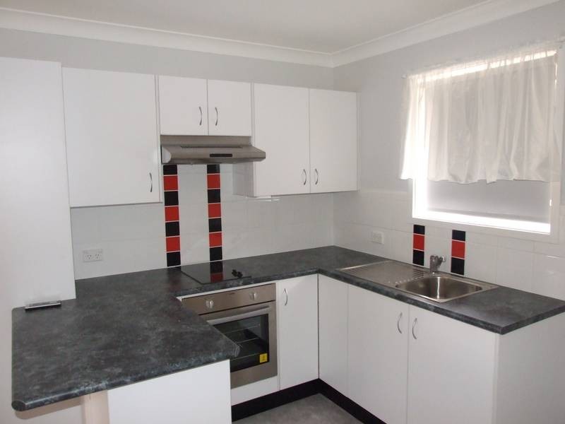 2/31 Forbes Road, Parkes NSW 2870
