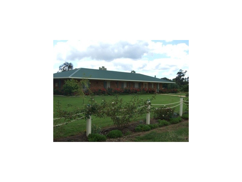 2 Strom Lane, Eugowra NSW 2806