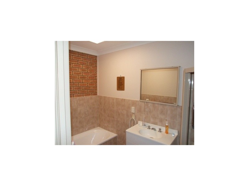 1,2 and 3/79 Hill Street, Parkes NSW 2870