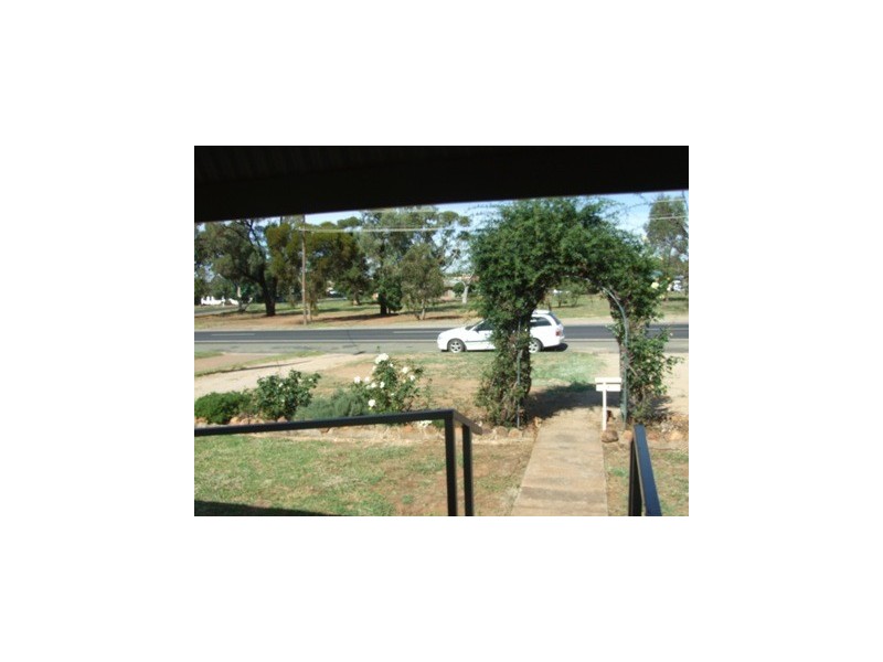 110 Dalton Street, Parkes NSW 2870