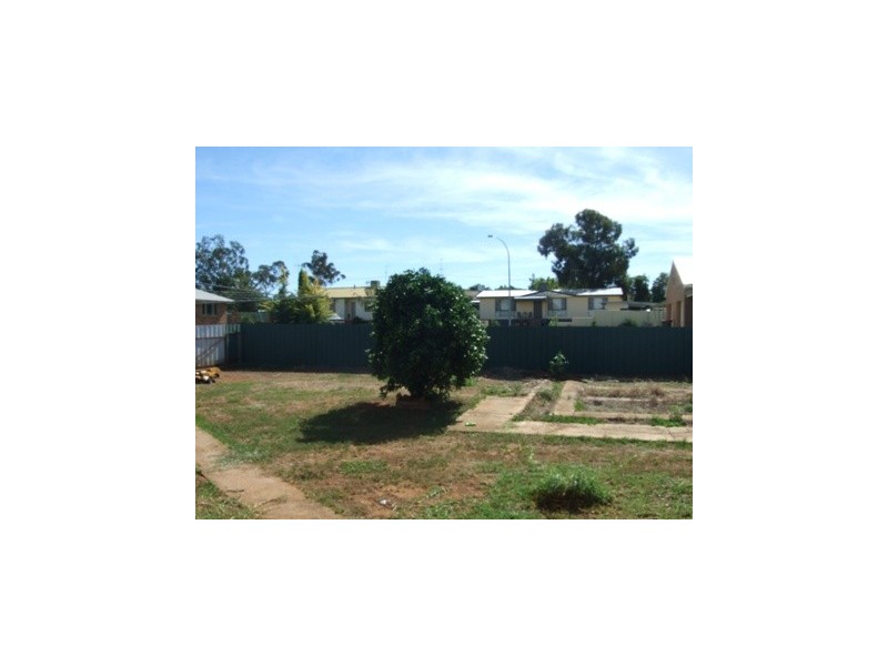 110 Dalton Street, Parkes NSW 2870