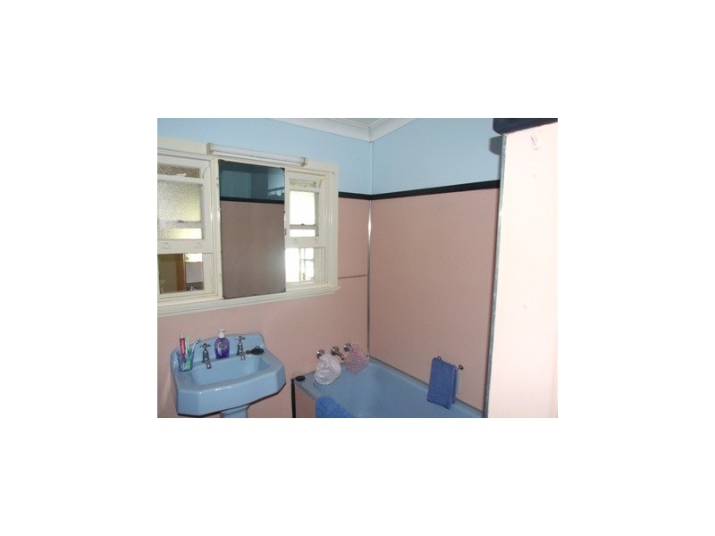 15 Goobang Street, Parkes NSW 2870