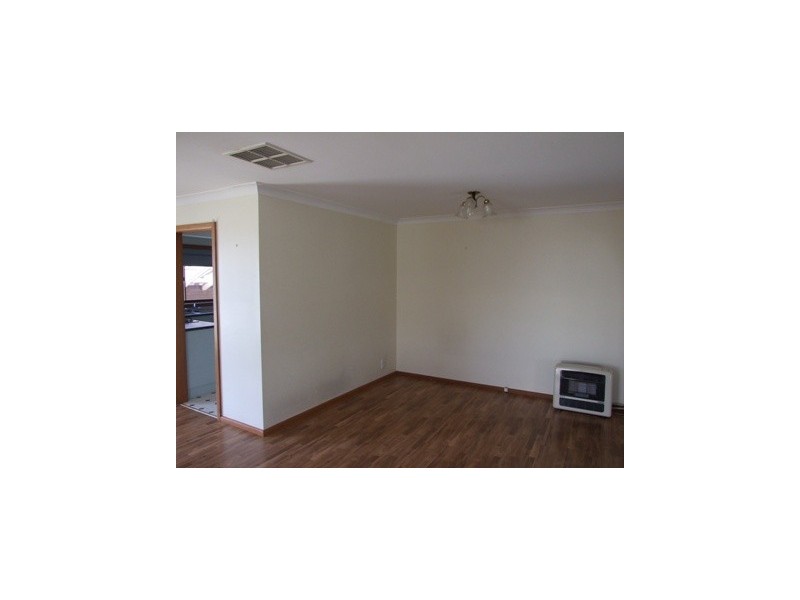 2 Lotus Place, Parkes NSW 2870